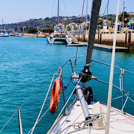 Ботель In A Boat - Algarve Албуфейра